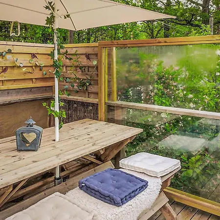The Woodpecker Tree Holiday home *